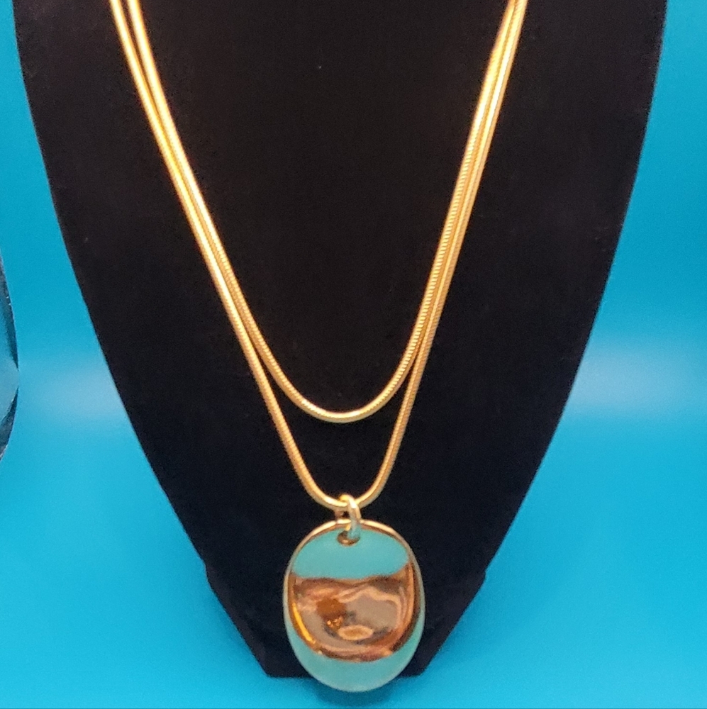 36" Gold Vintage Pendant.  Paloma Picasso design style.  Nice weight, no tarnish